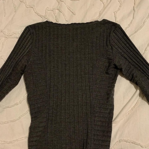 Urban Outfitters 3/4 sleeve top - Picture 3 of 3